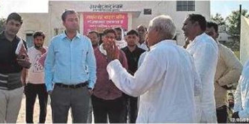 Pratahkal - News Update - District collector inspected dearness relief camps