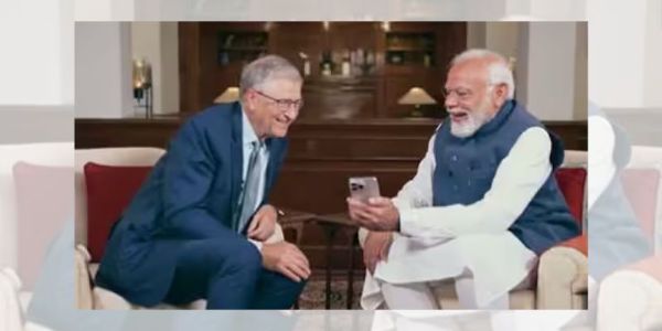 प्र.म. मोदी ने बिल गेट्स को सिखाया नमो एप