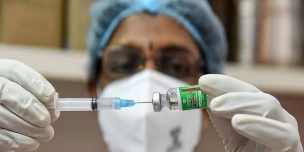 मौतों का सीधा ताल्लुक टीके से नहीं : एम्स